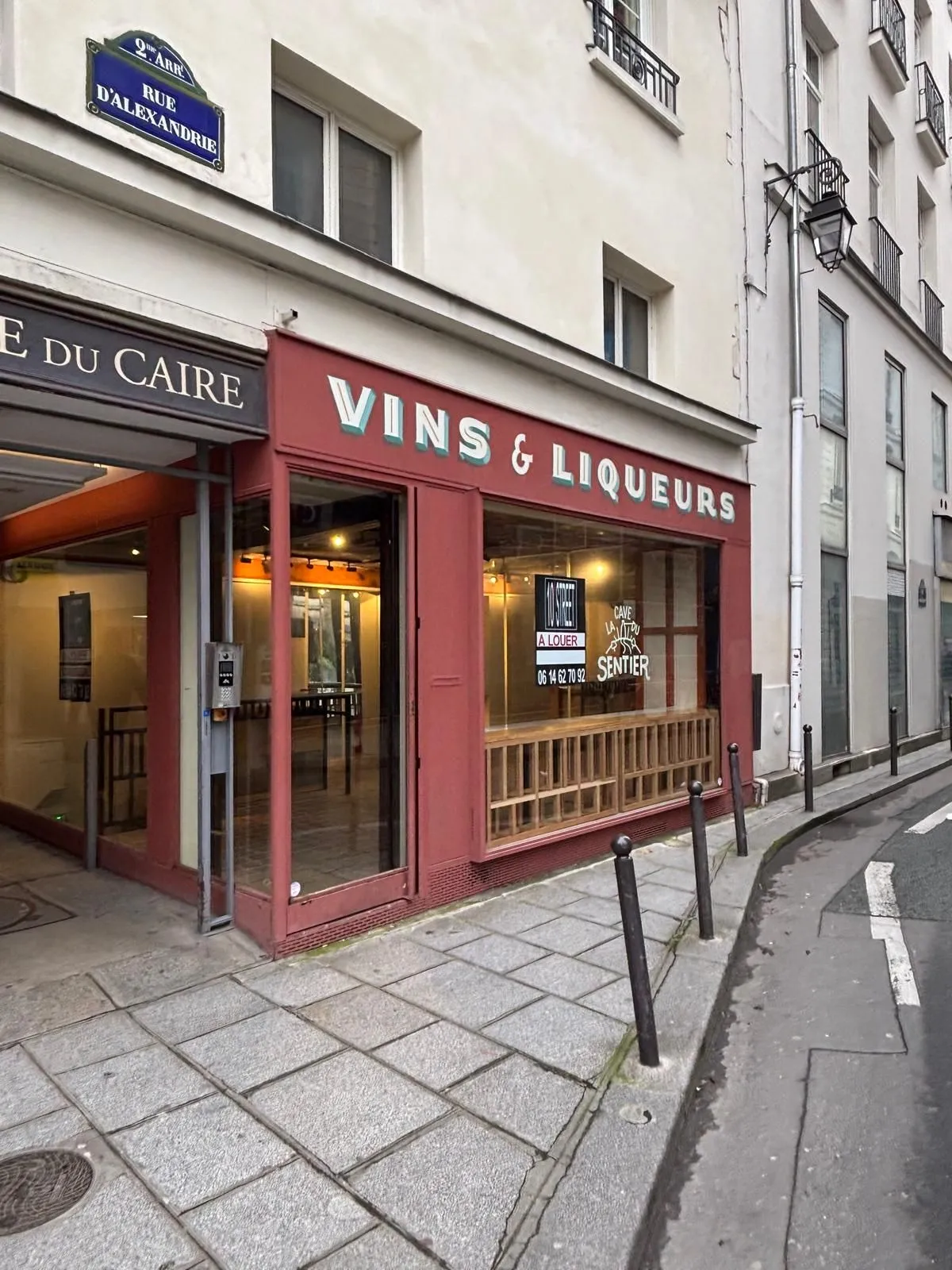 Location de boutique 54m², Paris 2