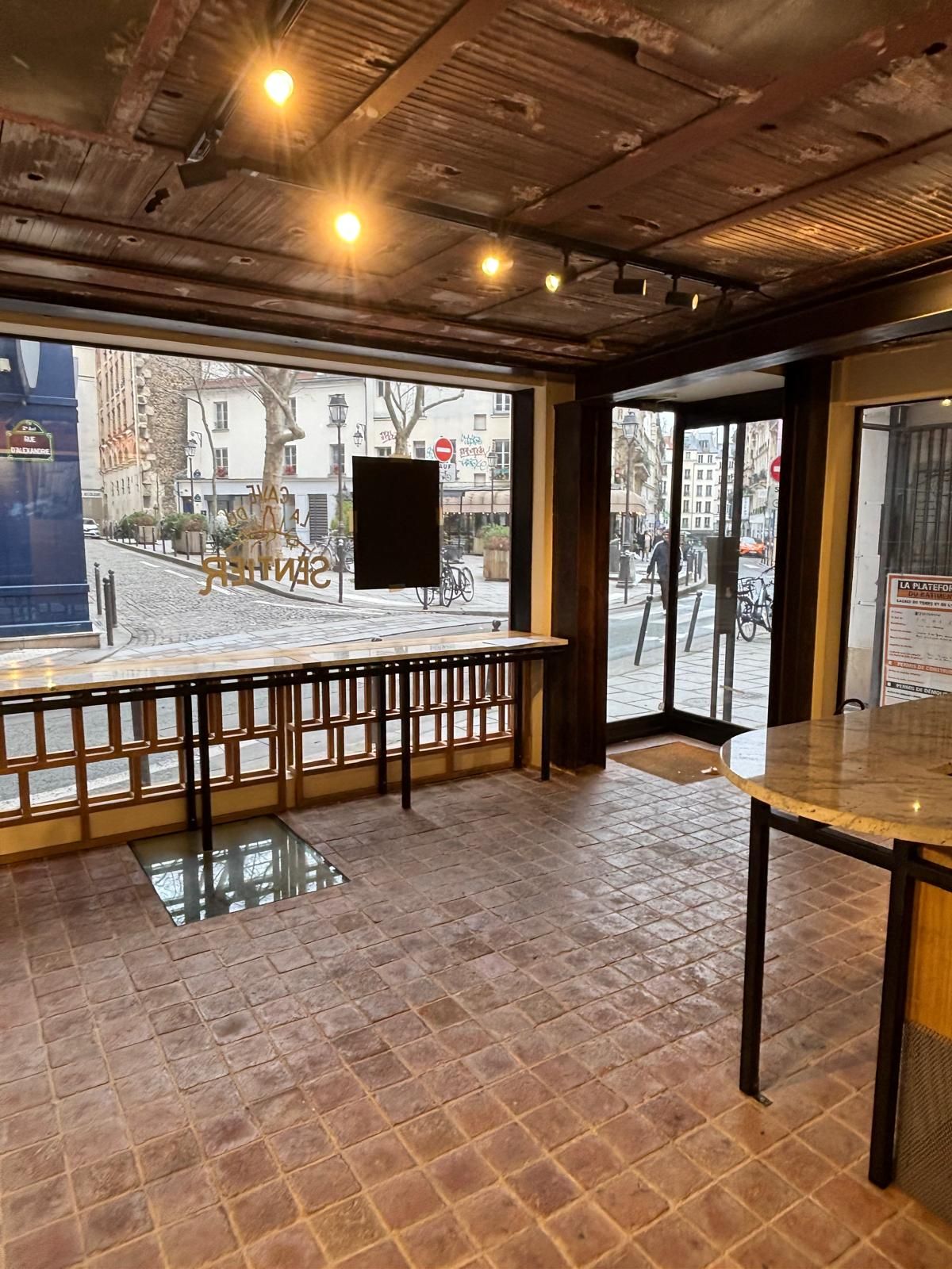 Location de boutique 54m², Paris 2 — photo 2