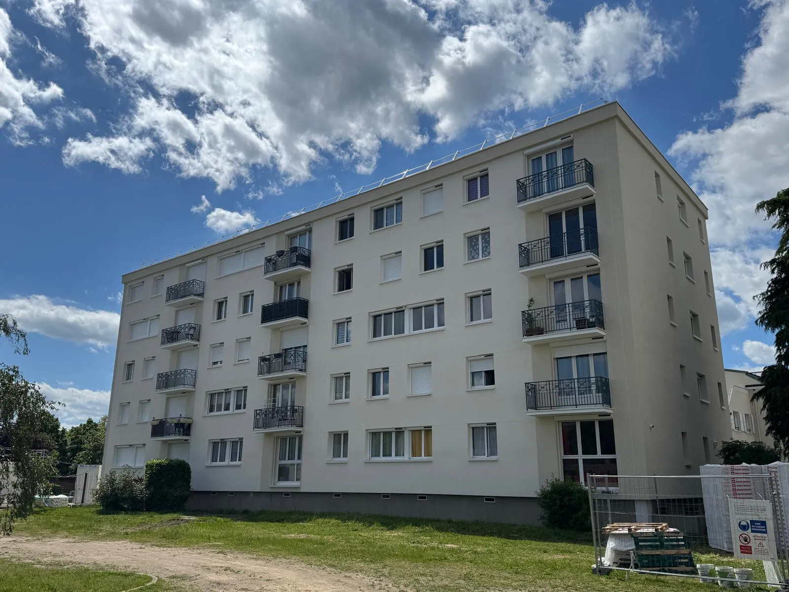 Poissy - copropriété — image 1